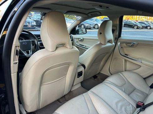 Used 2013 Volvo S60 T5 image 21