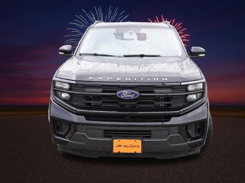Used 2025 Ford Expedition Active AWD/4WD image 12