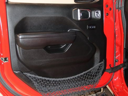 Used 2018 Jeep Wrangler Unlimited Rubicon w/ LED Lighting Group image 37