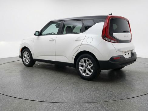 Used 2025 Kia Soul LX w/ LX Technology Package image 6