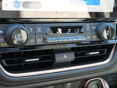Used 2026 Toyota Grand Highlander AWD Hybrid image 39