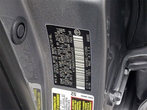 Used 2025 Toyota Camry SE image 27