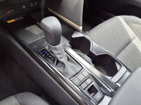 Used 2025 Toyota Camry LE FWD image 21