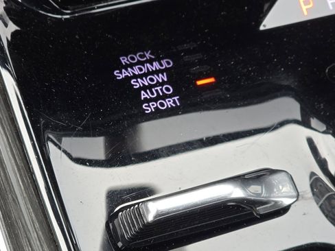 Used 2022 Jeep Wagoneer Series III w/ Flexible Seating Group image 7