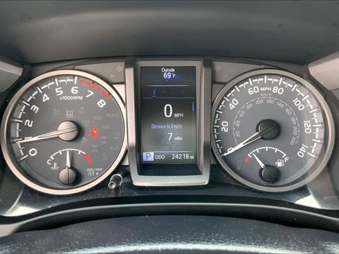 Used 2023 Toyota Tacoma TRD Sport image 25