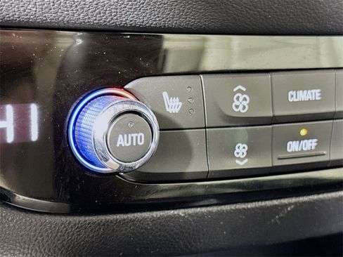 Used 2020 Buick Enclave Essence w/ Trailering Package, 5000 lbs. image 17