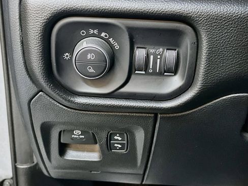 Used 2025 RAM 1500 Big Horn AWD/4WD image 10