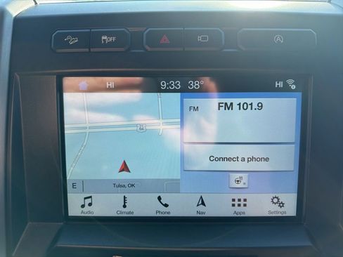 Used 2018 Ford F150 Platinum w/ Equipment Group 701A Luxury image 12