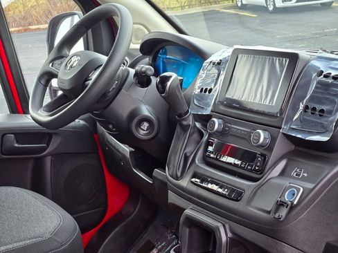 New 2025 RAM ProMaster 1500 w/ Convenience Group image 6