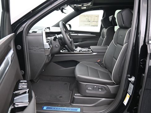 New 2026 Cadillac Escalade ESV Luxury image 11