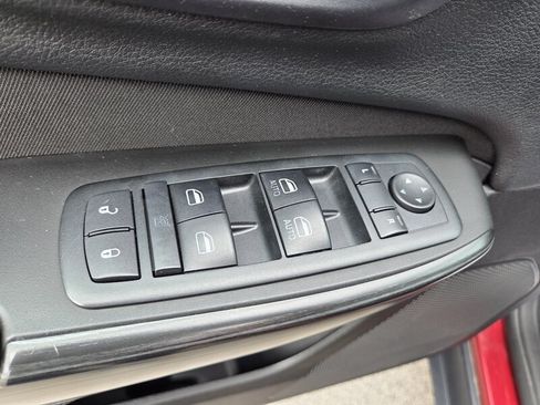 Used 2014 Jeep Cherokee Latitude w/ Cold Weather Group AWD/4WD image 13