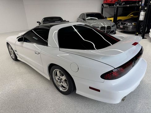Used 1998 Pontiac Firebird Formula RWD image 10