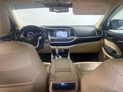 Used 2016 Toyota Highlander Limited FWD image 24