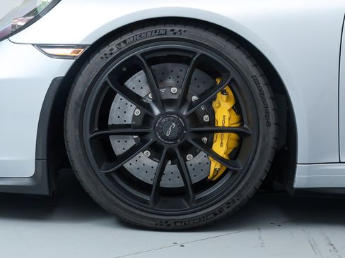 Used 2018 Porsche 911 GT3 image 38