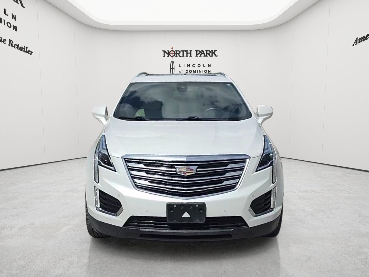 Used 2019 Cadillac XT5 Premium Luxury FWD image 8
