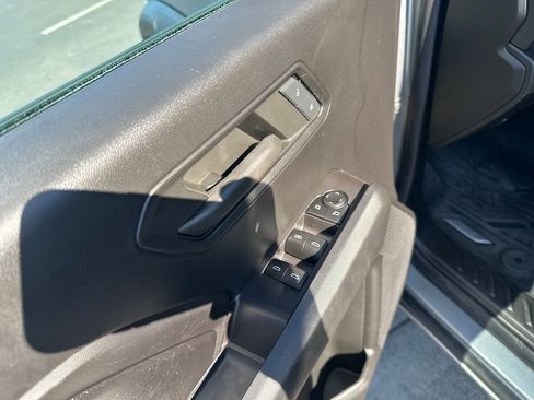 Used 2023 Chevrolet Colorado Trail Boss w/ Technology Package image 11