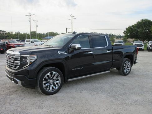 New 2026 GMC Sierra 1500 Denali w/ Denali Reserve Package image 11