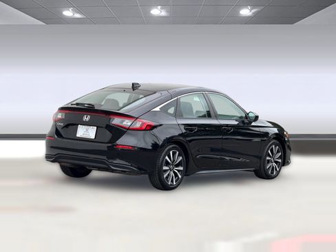 Certified 2024 Honda Civic EX-L image 9