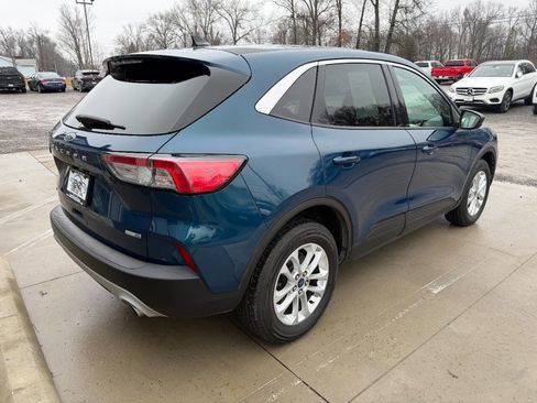Used 2020 Ford Escape SE image 8