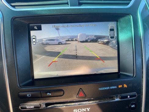 Used 2016 Ford Explorer Limited w/ Class II Trailer Tow Package image 11