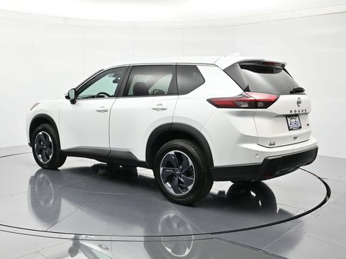 Certified 2024 Nissan Rogue SV image 8