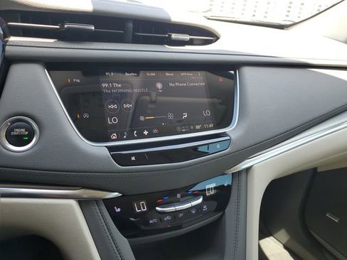 Certified 2022 Cadillac XT5 Premium Luxury FWD image 22