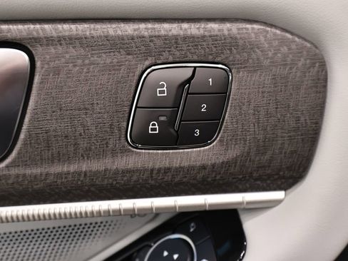 New 2026 Ford Explorer Platinum image 11