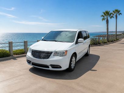 Used 2016 Chrysler Town & Country Touring w/ Driver Convenience Group