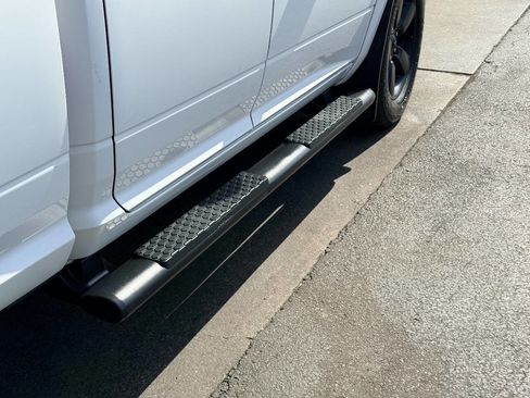 Used 2018 RAM 1500 SLT image 15