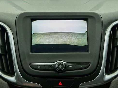 Used 2020 Chevrolet Equinox LS FWD image 21