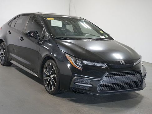 Used 2020 Toyota Corolla SE image 3
