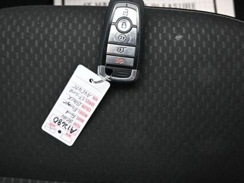 Used 2024 Ford Escape ST-Line image 11