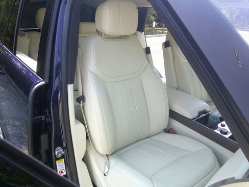 Used 2023 Land Rover Range Rover SE AWD/4WD image 70