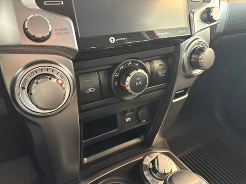 Used 2024 Toyota 4Runner SR5 Premium w/ Moonroof Package AWD/4WD image 21