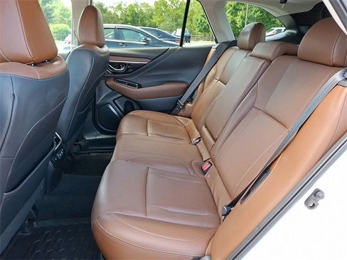 Used 2022 Subaru Outback Touring XT image 10