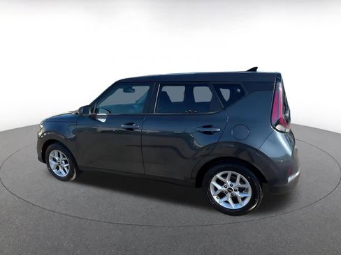 Used 2025 Kia Soul LX w/ LX Technology Package image 10