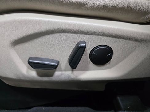 Used 2019 Ford Explorer Limited w/ Ford Safe & Smart Package AWD/4WD image 17