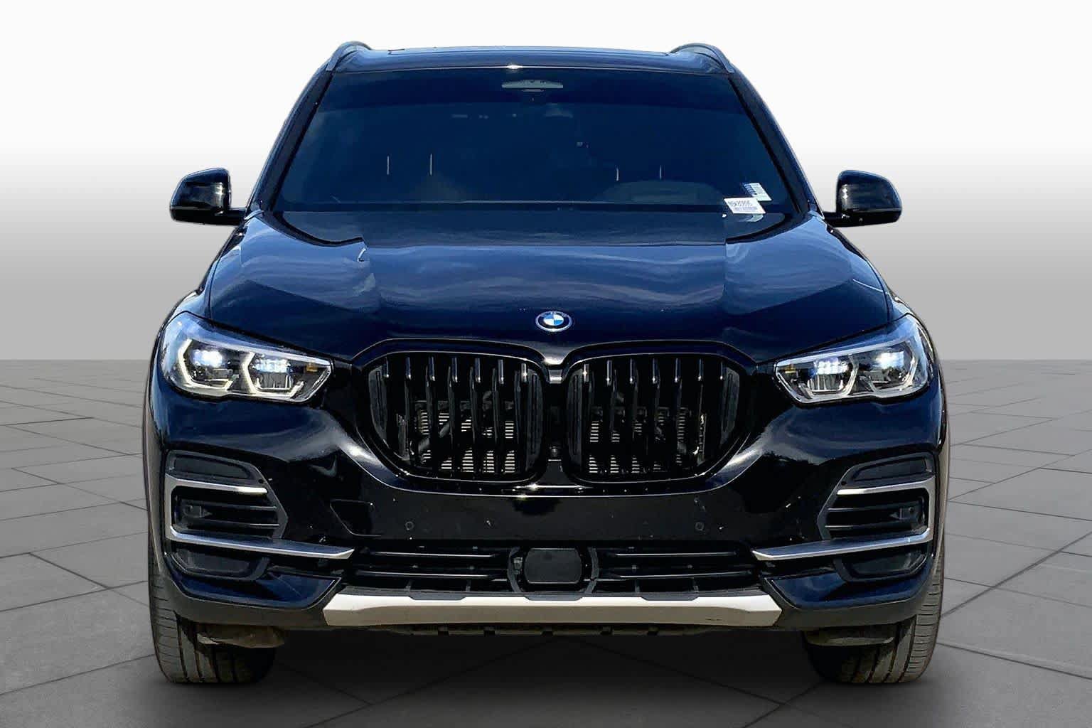 Used 2022 BMW X5 xDrive45e w/ Executive Package AWD/4WD image 3