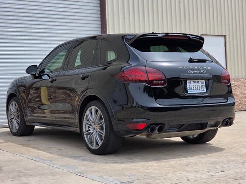Used 2014 Porsche Cayenne GTS AWD/4WD image 3
