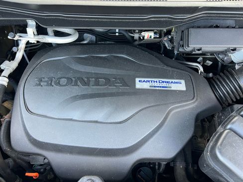 Used 2019 Honda Pilot Touring image 20