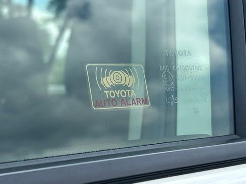 Used 2021 Toyota RAV4 Limited AWD/4WD image 15