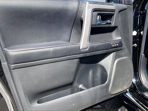 Used 2019 Toyota 4Runner Limited AWD/4WD image 23