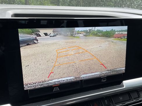 Used 2023 GMC Sierra 1500 Elevation RWD image 13