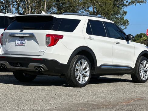 Used 2022 Ford Explorer Platinum w/ Equipment Group 601A AWD/4WD image 5