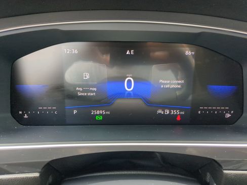 Certified 2023 Volkswagen Tiguan SE FWD image 30