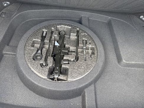 Used 2018 Genesis G90 3.3T Premium image 19