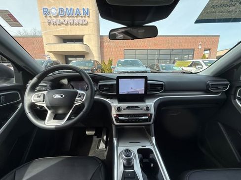 Certified 2023 Ford Explorer XLT w/ Equipment Group 202A image 17