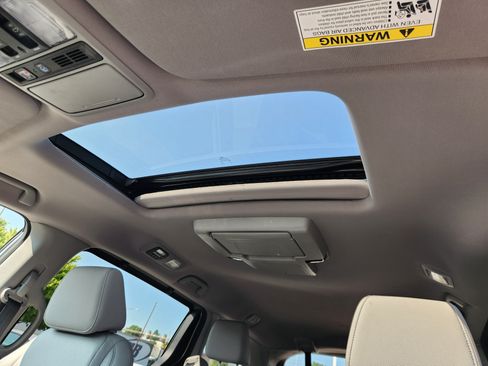 Certified 2023 Honda Odyssey Touring image 16