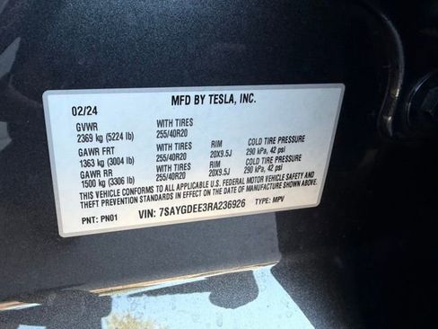 Used 2024 Tesla Model Y Long Range image 35
