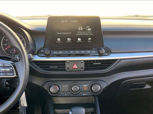 Used 2021 Kia Forte LXS FWD image 6